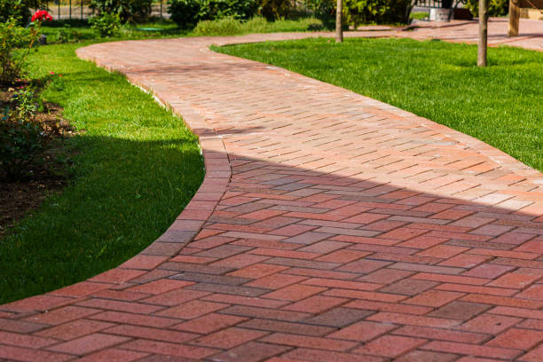 Best Professional Driveway Pavers  in Warrensburg, IL